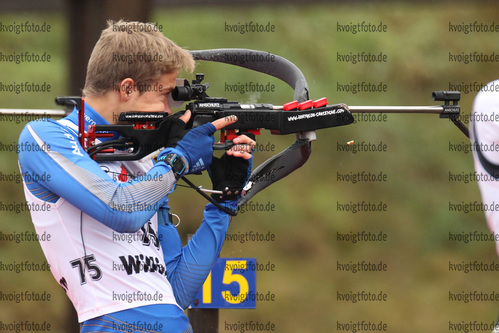 01.10.2016, xkvx, Wintersport, Biathlon Nordcup 2016, Grundlagenschiessen v.l. HARTMANN Jonas