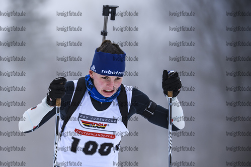 22.02.2019, xkvx, Biathlon, Deutsche Jugendmeisterschaft Kaltenbrunn, Einzel, v.l. POIKE Tamina