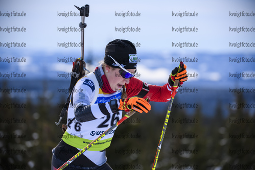 01.12.2019, xkvx, Biathlon IBU Cup Sjusjoen, Verfolgung Frauen, v.l. Tamara Steiner (Austria) in aktion / in action competes