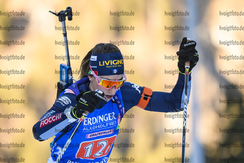 17.01.2019, xkvx, Biathlon IBU Weltcup Ruhpolding, Staffel Damen, v.l. Lisa Vittozzi (Italy) in aktion / in action competes