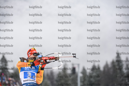 18.01.2019, xkvx, Biathlon IBU Weltcup Ruhpolding, Staffel Herren, v.l. Benedikt Doll (Germany) in aktion am Schiessstand / at the shooting range