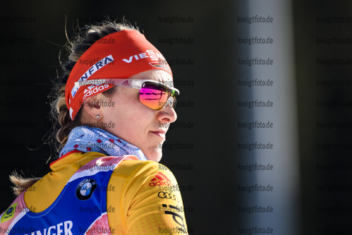 24.01.2019, xkvx, Biathlon IBU Weltcup Pokljuka, Einzel Damen, v.l. Denise Herrmann (Germany) schaut / looks on