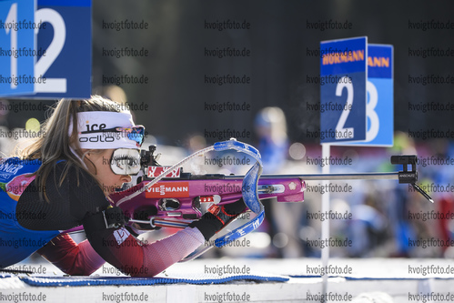 24.01.2019, xkvx, Biathlon IBU Weltcup Pokljuka, Einzel Damen, v.l. Ingrid Landmark Tandrevold (Norway) in aktion am Schiessstand / at the shooting range