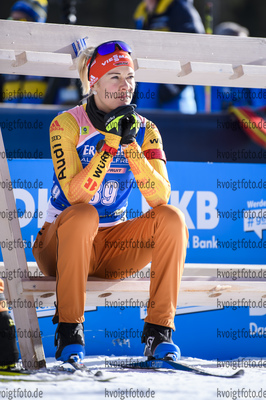 24.01.2019, xkvx, Biathlon IBU Weltcup Pokljuka, Einzel Damen, v.l. Maren Hammerschmidt (Germany) schaut / looks on