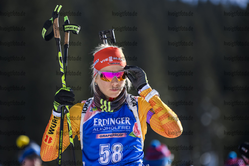 24.01.2019, xkvx, Biathlon IBU Weltcup Pokljuka, Einzel Damen, v.l. Karolin Horchler (Germany) schaut / looks on