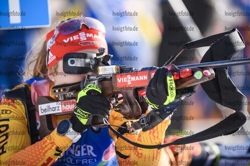 24.01.2019, xkvx, Biathlon IBU Weltcup Pokljuka, Einzel Damen, v.l. Janina Hettich (Germany) in aktion am Schiessstand / at the shooting range