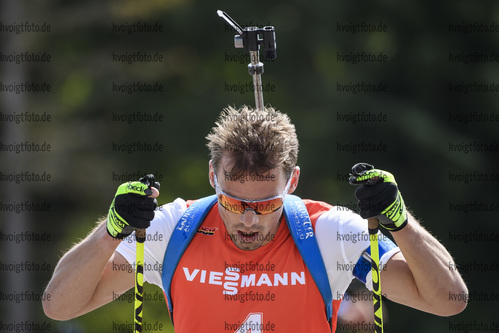 06.09.2020, xkvx, Biathlon Deutsche Meisterschaften Altenberg, Verfolgung Herren, v.l. Simon Schempp (Germany)  / 