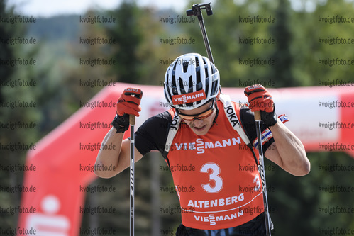 06.09.2020, xkvx, Biathlon Deutsche Meisterschaften Altenberg, Verfolgung Herren, v.l. Philipp Horn (Germany)  / 