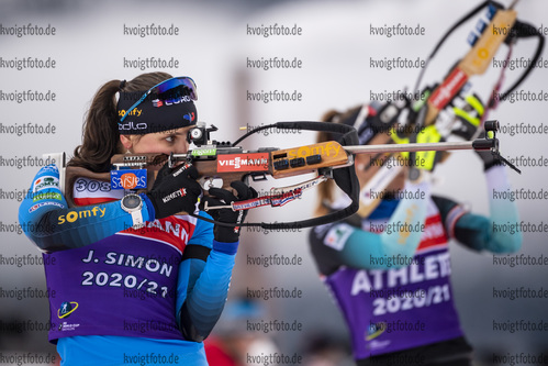 15.12.2020, xkvx, Biathlon IBU Weltcup Hochfilzen, Training Damen und Herren, v.l. Julia Simon (France)  / 