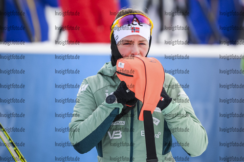 11.02.2021, xkvx, Biathlon IBU World Championships Pokljuka, Training Damen und Herren, v.l. Ida Lien (Norway) schaut / looks on