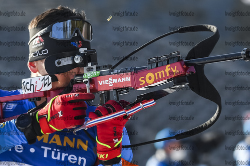 07.03.2020, xsoex, Biathlon IBU Weltcup NoveMesto na Morave, Verfolgung Herren, v.l. Fabien Claude (France) in Aktion am Schiessstand / at the shooting range