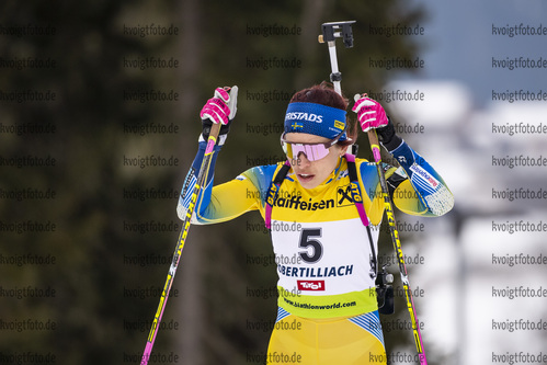 12.03.2020, xkvx, Biathlon IBU Cup Obertilliach, Sprint Damen, v.l. Elisabeth Hoegberg (Sweden)  / 