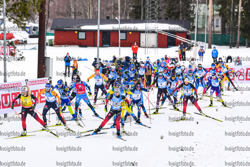 21.03.2021, xkvx, Biathlon IBU World Cup Oestersund, Massenstart Damen, v.l. Tiril Eckhoff (Norway), Marte Olsbu Roeiseland (Norway), Hanna Oeberg (Sweden), Dorothea Wierer (Italy), Franziska Preuss (Germany), Lisa Theresa Hauser (Austria), Dzinara Alimbekava (Belarus), Anais Chevalier-Bouchet (France), Ingrid Landmark Tandrevold (Norway), Denise Herrmann (Germany) und Marketa Davidova (Czech Republic) in aktion / in action competes