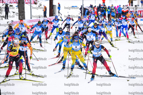 21.03.2021, xkvx, Biathlon IBU World Cup Oestersund, Massenstart Damen, v.l. Tiril Eckhoff (Norway), Marte Olsbu Roeiseland (Norway), Hanna Oeberg (Sweden), Dorothea Wierer (Italy), Franziska Preuss (Germany), Lisa Theresa Hauser (Austria), Dzinara Alimbekava (Belarus), Anais Chevalier-Bouchet (France), Ingrid Landmark Tandrevold (Norway), Denise Herrmann (Germany) und Marketa Davidova (Czech Republic) in aktion / in action competes