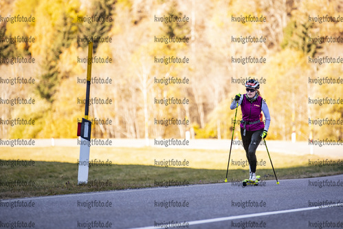 30.10.2021, xkvx, Biathlon Training Antholz-Anterselva, v.l. Janina Hettich (Germany)  