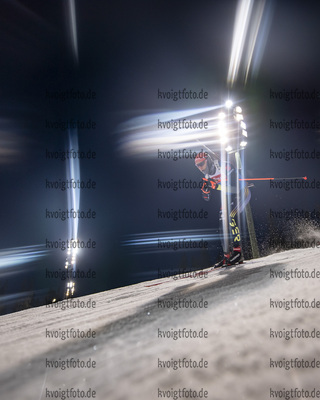 26.11.2021, xkvx, Biathlon IBU World Cup Oestersund, Training Women and Men, v.l. Roman Rees (Germany) in aktion / in action competes