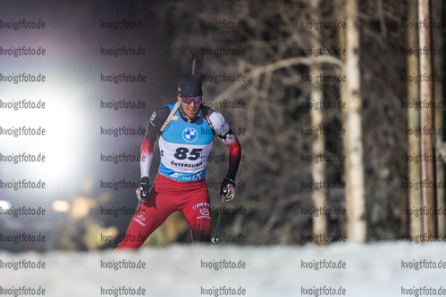 27.11.2021, xkvx, Biathlon IBU World Cup Oestersund, Individual Men, v.l. Julian Eberhard (Austria) in aktion / in action competes