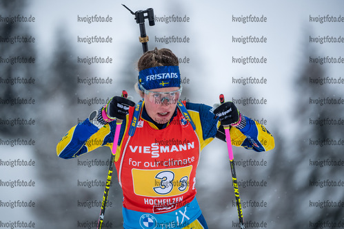 11.12.2021, xkvx, Biathlon IBU World Cup Hochfilzen, Relay Women, v.l. Elvira Oeberg (Sweden) in aktion / in action competes