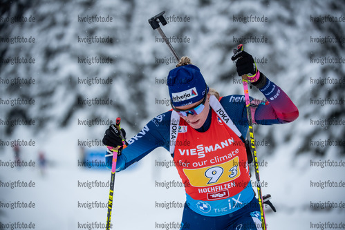 11.12.2021, xkvx, Biathlon IBU World Cup Hochfilzen, Relay Women, v.l. Amy Baserga (Switzerland) in aktion / in action competes