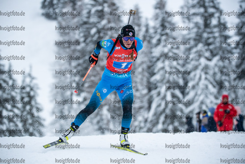 11.12.2021, xkvx, Biathlon IBU World Cup Hochfilzen, Relay Women, v.l. Justine Braisaz-Bouchet (France) in aktion / in action competes