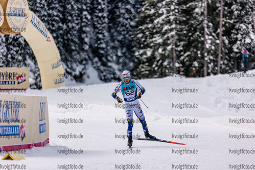 12.12.2021, xljkx, Cross Country FIS World Cup Davos, 15km Men, v.l. Leo Johansson (Sweden)  / 