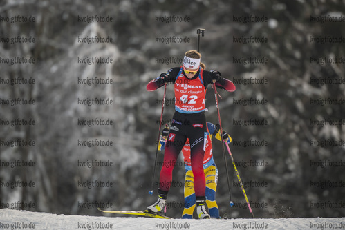 16.12.2021, xkvx, Biathlon IBU World Cup Le Grand Bornand, Sprint Women, v.l. Ida Lien (Norway) in aktion / in action competes