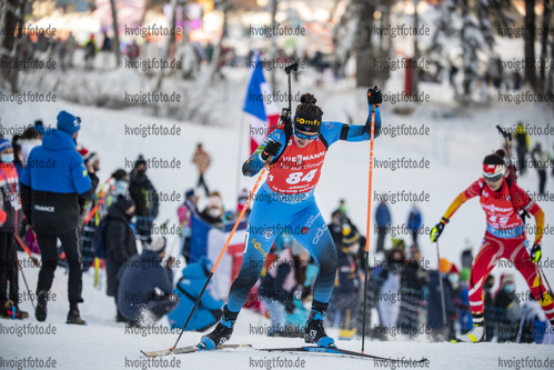 16.12.2021, xkvx, Biathlon IBU World Cup Le Grand Bornand, Sprint Women, v.l. Julia Simon (France) in aktion / in action competes