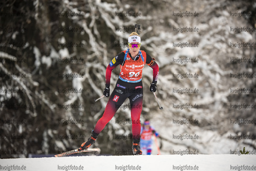 16.12.2021, xkvx, Biathlon IBU World Cup Le Grand Bornand, Sprint Women, v.l. Ragnhild Femsteinevik (Norway) in aktion / in action competes