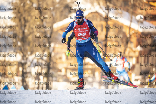 18.12.2021, xkvx, Biathlon IBU World Cup Le Grand Bornand, Pursuit Men, v.l. Benjamin Weger (Switzerland) in aktion / in action competes