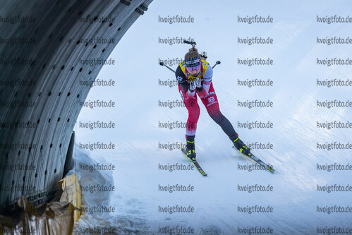 18.12.2021, Biathlonzentrum, Obertilliach, AUT, IBU Cup, Obertilliach 2021, Sprint, Damen, im Bild Anna Gandler (AUT) // Anna Gandler of Austria during the women sprint competition of IBU Cup at the Biathlonzentrum in Obertilliach, Austria on 2021/12/18. EXPA Pictures © 2021, PhotoCredit: EXPA/ Lukas Huter via VOIGT Fotografie