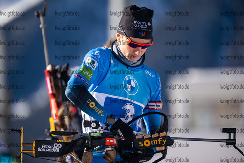 23.01.2022, xkvx, Biathlon IBU World Cup Anterselva, Relay Men, v.l. Eric Perrot (France) schaut / looks on