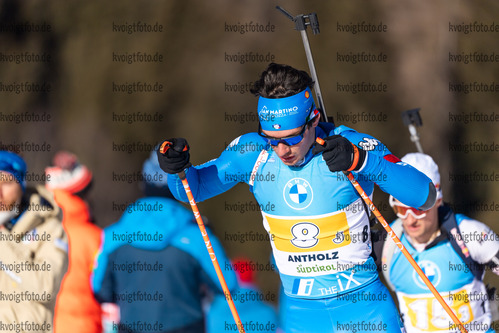 23.01.2022, xkvx, Biathlon IBU World Cup Anterselva, Relay Men, v.l. Tommaso Giacomel (Italy) in aktion / in action competes