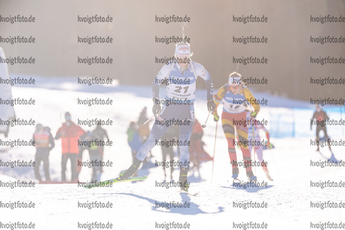 23.01.2022, xkvx, Biathlon IBU World Cup Anterselva, Mass Start Women, v.l. Mari Eder (Finland) in aktion / in action competes