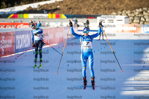 23.01.2022, xkvx, Biathlon IBU World Cup Anterselva, Mass Start Women, v.l. Dorothea Wierer (Italy) im Ziel / in the finish