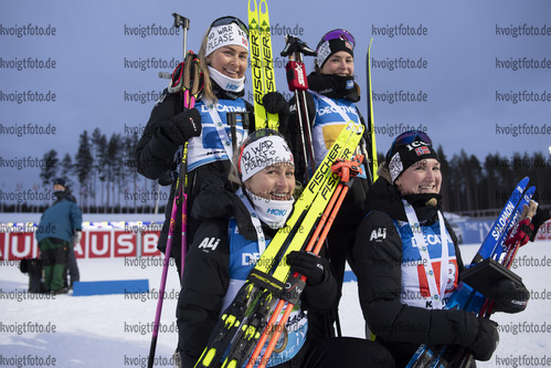 AKontiolahti, Finnland, 03.03.22: Ida Lien (Norway), Ingrid Landmark Tandrevold (Norway), Tiril Eckhoff (Norway), Marte Olsbu Roeiseland (Norway) mit dem Spruch "NO WAR PLEASE" auf dem Stirnband waehrend des 4x6km Relays der Frauen bei dem BMW IBU World Cup im Biathlon am 03. Februar 2022 in Kontiolahti. (Foto von Kevin Voigt / VOIGT)

Kontiolahti, Finland, 03.03.22: Ida Lien (Norway), Ingrid Landmark Tandrevold (Norway), Tiril Eckhoff (Norway), Marte Olsbu Roeiseland (Norway) with the slogan "NO WAR PLEASE" on the headband during the 4x6km women’s relay at the Biathlon BMW IBU World March 03, 2022 in Kontiolahti. (Photo by Kevin Voigt / VOIGT)