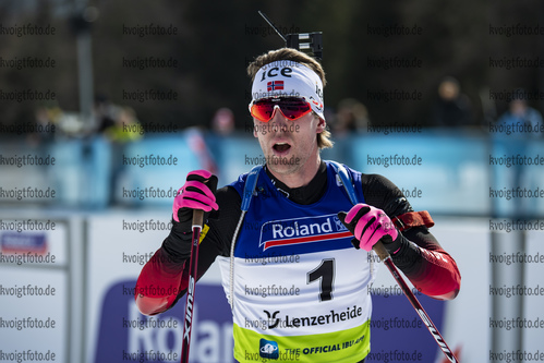 Lenzerheide, Schweiz, 06.03.22: Erlend Bjoentegaard (Norway) im Ziel waehrend des 15km Massenstart 60 der Herren bei dem IBU Cup im Biathlon am 06. Februar 2022 in Lenzerheide. (Foto von Benjamin Soelzer / VOIGT)

Lenzerheide, Switzerland, 06.03.22: Erlend Bjoentegaard (Norway) in the finish during the 15km men’s mass start 60 at the Biathlon IBU Cup March 06, 2022 in Lenzerheide. (Photo by Benjamin Soelzer / VOIGT)