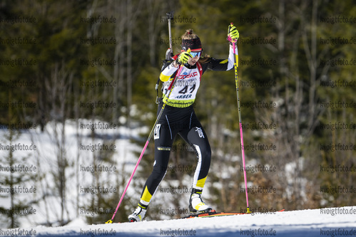 Bodenmais, Deutschland, 12.03.22: Maike Steck (Germany) in aktion waehrend der Verfolgung der Frauen bei dem DSV Jugendcup Deutschlandpokal im Biathlon am 12. Februar 2022 in Bodenmais. (Foto von Benjamin Soelzer / VOIGT)

Bodenmais, Germany, 12.03.22: Maike Steck (Germany) in action competes during the women’s pursuit at the Biathlon German Cup March 12, 2022 in Bodenmais. (Photo by Benjamin Soelzer / VOIGT)