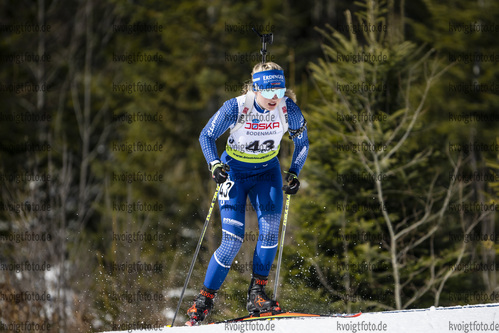 Bodenmais, Deutschland, 12.03.22: Lea Zerrer (Germany) in aktion waehrend der Verfolgung der Frauen bei dem DSV Jugendcup Deutschlandpokal im Biathlon am 12. Februar 2022 in Bodenmais. (Foto von Benjamin Soelzer / VOIGT)

Bodenmais, Germany, 12.03.22: Lea Zerrer (Germany) in action competes during the women’s pursuit at the Biathlon German Cup March 12, 2022 in Bodenmais. (Photo by Benjamin Soelzer / VOIGT)