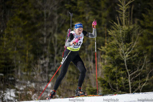 Bodenmais, Deutschland, 12.03.22: Jule Wollboldt (Germany) in aktion waehrend der Verfolgung der Frauen bei dem DSV Jugendcup Deutschlandpokal im Biathlon am 12. Februar 2022 in Bodenmais. (Foto von Benjamin Soelzer / VOIGT)

Bodenmais, Germany, 12.03.22: Jule Wollboldt (Germany) in action competes during the women’s pursuit at the Biathlon German Cup March 12, 2022 in Bodenmais. (Photo by Benjamin Soelzer / VOIGT)