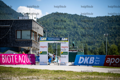 Ruhpolding, Deutschland, 24.08.22: Feature Werbung / Banner / Werbebanner waehrend des Trainings bei den IBU Sommer Weltmeisterschaften im Biathlon am 24. August 2022 in Ruhpolding. (Foto von Kevin Voigt / VOIGT)

Ruhpolding, Germany, 24.08.22: Feature Advertising / Sponsor during the training at the IBU Summer Biathlon World Championships August 24, 2022 in Ruhpolding. (Photo by Kevin Voigt / VOIGT)