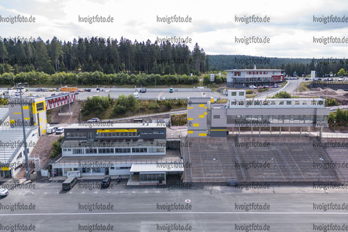 Oberhof, Deutschland, 30.08.22: Feature Lotto Thueringen Arena am Rennsteig / Stadionansicht / Landschaft / Luftbild / Drohnenbild / Drohne am 30. August 2022 in Oberhof. (Foto von Kevin Voigt / VOIGT)

Oberhof, Germany, 30.08.22: Feature Lotto Thueringen Arena am Rennsteig / Stadium Overview / Landscap / Dronepicture / Drone at the August 30, 2022 in Oberhof. (Photo by Kevin Voigt / VOIGT)