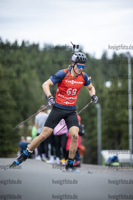 Oberhof, Deutschland, 03.09.22: Darius Lodl (Germany) in aktion waehrend dem Sprint der Herren bei den Deutschen Meisterschaften im Biathlon am 03. September 2022 in Oberhof. (Foto von Kevin Voigt / VOIGT)

Oberhof, Germany, 03.09.22: Darius Lodl (Germany) in action competes during the men’s sprint at the German Biathlon Championships September 03, 2022 in Oberhof. (Photo by Kevin Voigt / VOIGT)