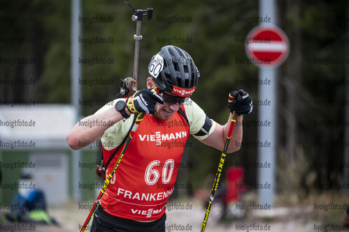 Oberhof, Deutschland, 03.09.22: Johannes Kuehn (Germany) in aktion waehrend dem Sprint der Herren bei den Deutschen Meisterschaften im Biathlon am 03. September 2022 in Oberhof. (Foto von Kevin Voigt / VOIGT)

Oberhof, Germany, 03.09.22: Johannes Kuehn (Germany) in action competes during the men’s sprint at the German Biathlon Championships September 03, 2022 in Oberhof. (Photo by Kevin Voigt / VOIGT)