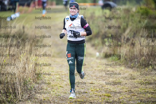 Willingen, Deutschland, 01.10.22: Lilian Zurawski  (Germany) in aktion waehrend des Crosslauf der Damen bei dem DSV Jugendcup Deutschlandpokal im Biathlon am 01. Oktober 2022 in Willingen. (Foto von Benjamin Soelzer / VOIGT)

Willingen, Germany, 01.10.22: Lilian Zurawski  (Germany) in action competes during the women’s cross running at the German Biathlon Cup on the October 01, 2022 in Willingen. (Photo by Benjamin Soelzer / VOIGT)