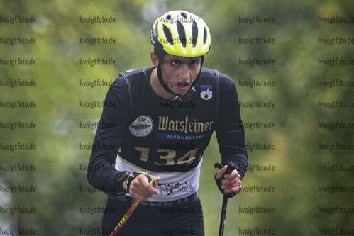 Willingen, Deutschland, 02.10.22: Ansgar Klein  (Germany) in aktion waehrend des Skiroller Berglauf der Herren bei dem DSV Jugendcup Deutschlandpokal im Biathlon am 02. Oktober 2022 in Willingen. (Foto von Benjamin Soelzer / VOIGT)

Willingen, Germany, 02.10.22: Ansgar Klein  (Germany) in action competes during the men’s uphill roller skiing at the German Biathlon Cup on the October 02, 2022 in Willingen. (Photo by Benjamin Soelzer / VOIGT)