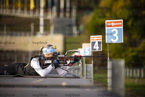 Oberhof, Deutschland, 23.10.22: Anna Weidel (Germany) in aktion am Schiessstand waehrend des Training am 23. Oktober 2022 in Oberhof. (Foto von Kevin Voigt / VOIGT)

Oberhof, Germany, 23.10.22: Anna Weidel (Germany) at the shooting range during the training at the October 23, 2022 in Oberhof. (Photo by Kevin Voigt / VOIGT)