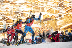 18.12.2021, xkvx, Biathlon IBU World Cup Le Grand Bornand, Pursuit Men, v.l. Simon Desthieux (France) in aktion / in action competes